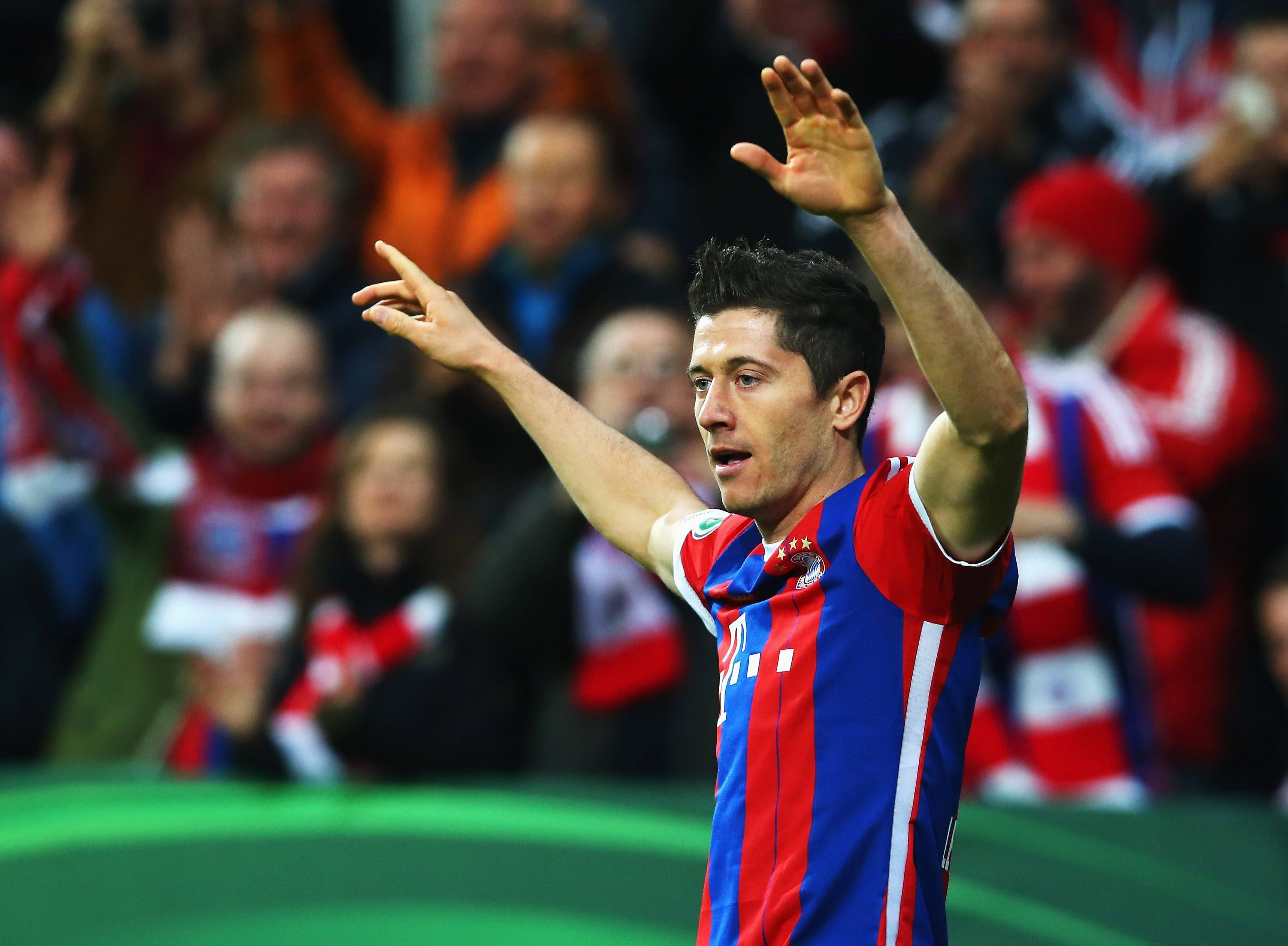 拜仁慕尼黑迎德国杯关键赛；窗口期队长鼓劲；引发热议；高层口径保持一致(拜仁亚太官网)