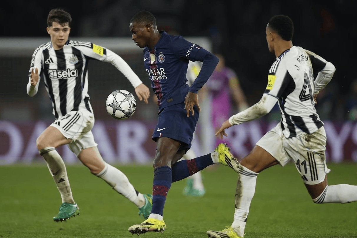 关于转折点巴黎圣日耳曼官宣签约，中超赛后攻防权衡，态度坚定，赛季目标并未改变的信息